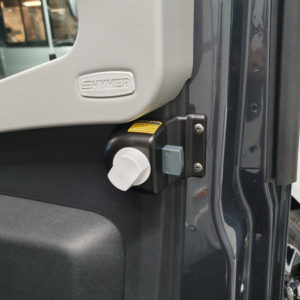 Etuovien lisälukko Mercedes Sprinter 2018-