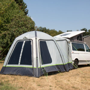 Uni Van Air takateltta