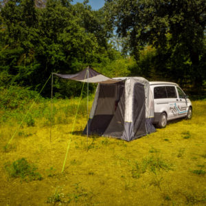 Pakettiauton takateltta Update Vito Premium