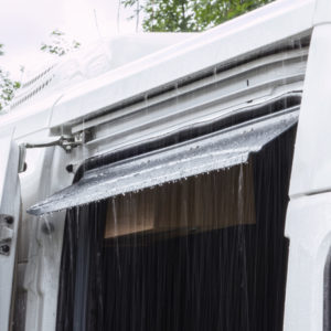 Sadekouru Ducato retkeilyauton liukuoveen