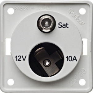 SAT-pistoke tupakansytyttimellä 12V / 10A valkoinen